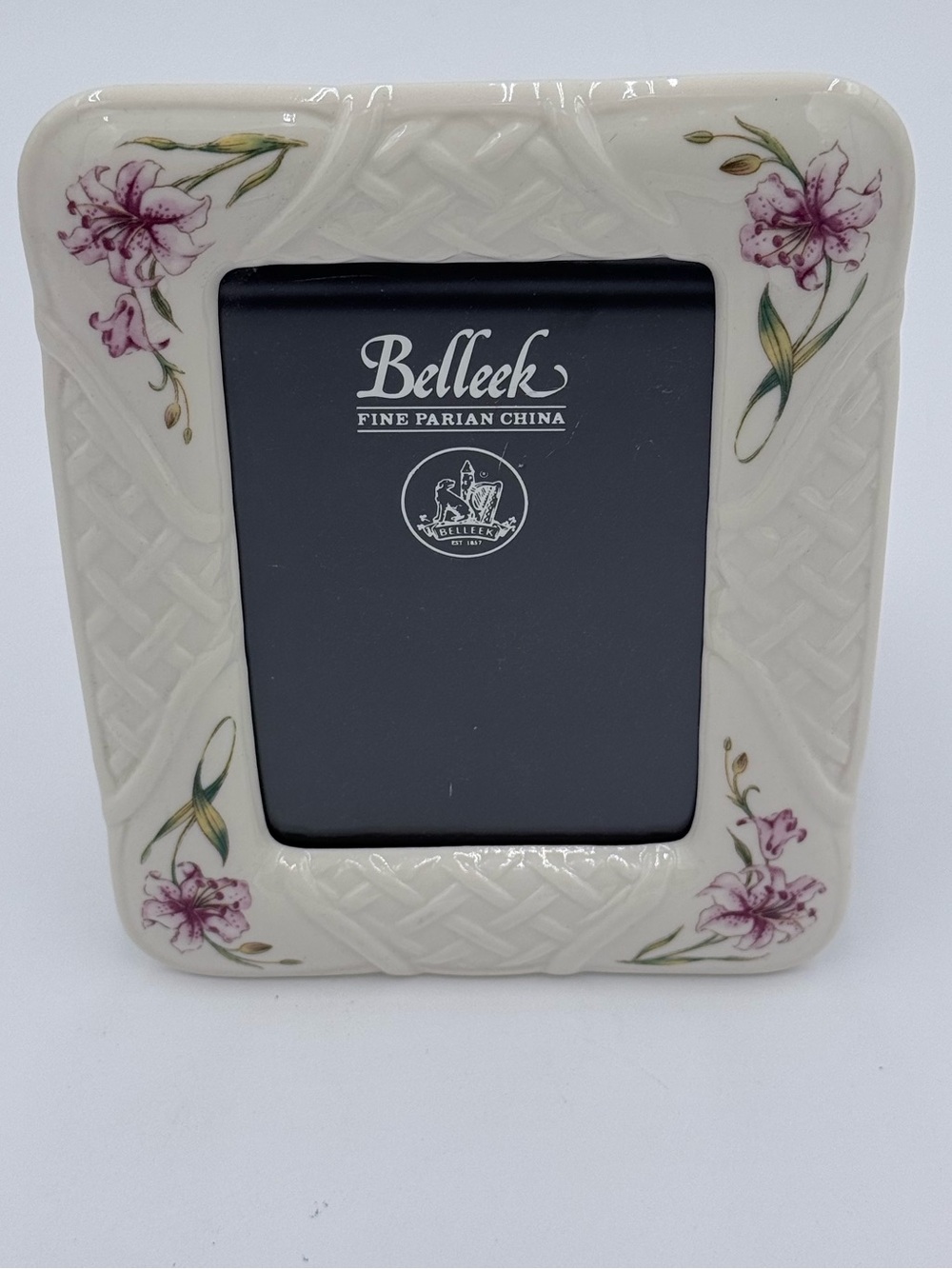BELLEEK FINE IRISH PORCELAIN COUNTRY TRELLIS LILLIES PHOTO FRAME VINTAGE
